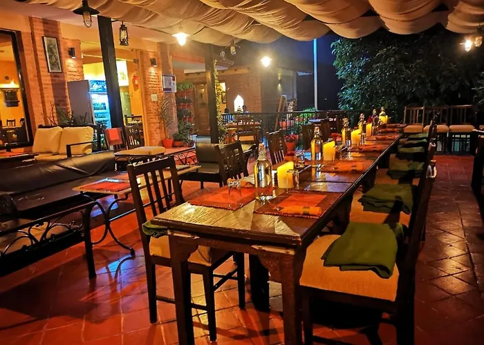 Hotel Chhahari Retreat *