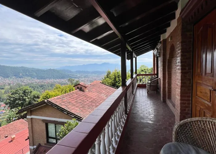 Hotel Chhahari Retreat